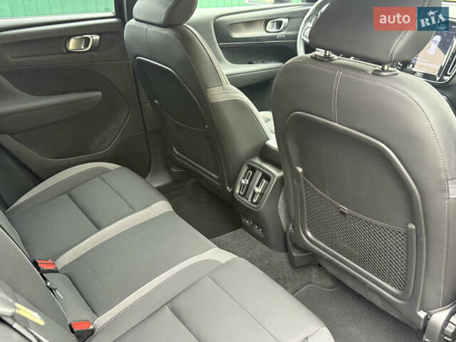 Черный Вольво XC40, объемом двигателя 0 л и пробегом 28 тыс. км за 27500 $, фото 27 на Automoto.ua