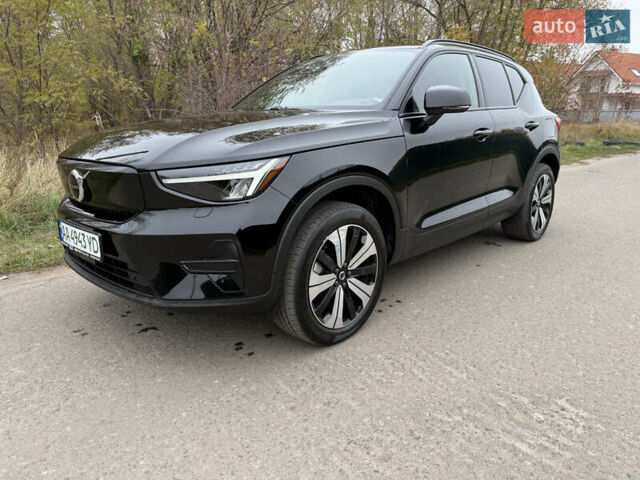 Черный Вольво XC40, объемом двигателя 0 л и пробегом 28 тыс. км за 27500 $, фото 1 на Automoto.ua