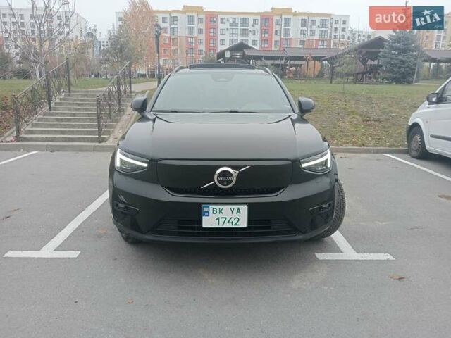 Чорний Вольво XC40, об'ємом двигуна 0 л та пробігом 28 тис. км за 28900 $, фото 12 на Automoto.ua