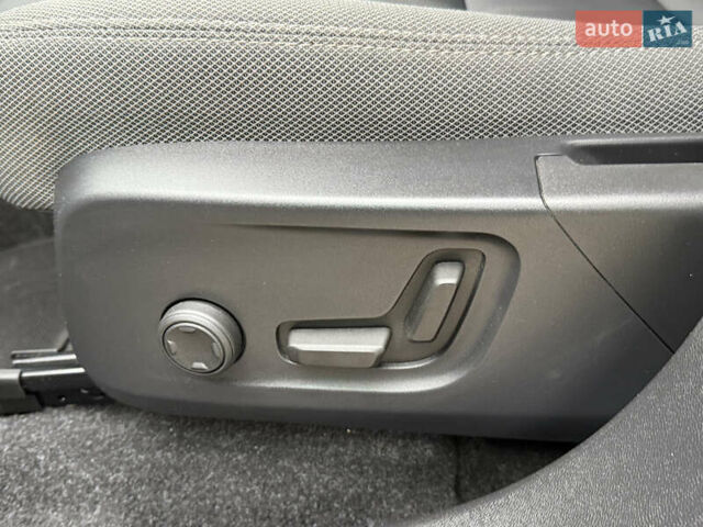 Черный Вольво XC40, объемом двигателя 0 л и пробегом 28 тыс. км за 27500 $, фото 21 на Automoto.ua