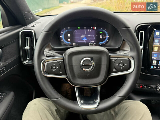 Черный Вольво XC40, объемом двигателя 0 л и пробегом 28 тыс. км за 27500 $, фото 45 на Automoto.ua