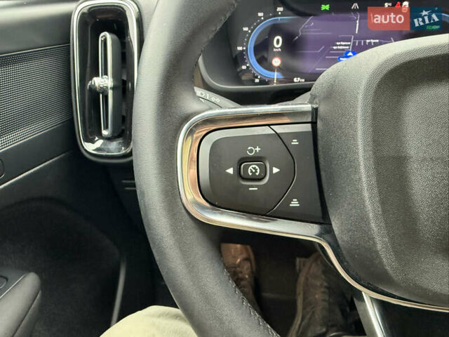 Черный Вольво XC40, объемом двигателя 0 л и пробегом 28 тыс. км за 27500 $, фото 44 на Automoto.ua
