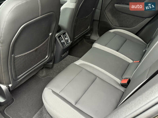 Черный Вольво XC40, объемом двигателя 0 л и пробегом 28 тыс. км за 27500 $, фото 23 на Automoto.ua