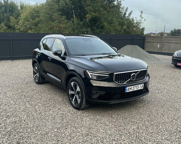 Черный Вольво XC40, объемом двигателя 2 л и пробегом 13 тыс. км за 39000 $, фото 6 на Automoto.ua