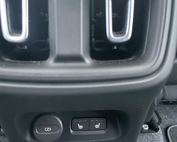 Черный Вольво XC40, объемом двигателя 2 л и пробегом 13 тыс. км за 39000 $, фото 72 на Automoto.ua