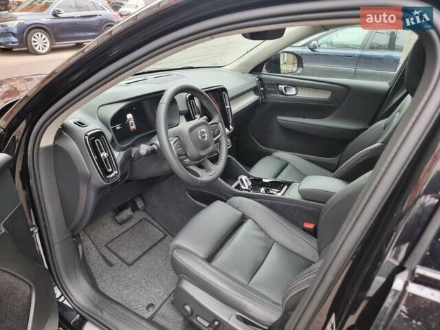 Черный Вольво XC40, объемом двигателя 1.97 л и пробегом 5 тыс. км за 33900 $, фото 11 на Automoto.ua