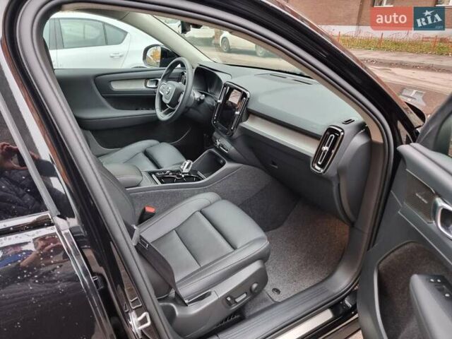 Черный Вольво XC40, объемом двигателя 1.97 л и пробегом 5 тыс. км за 33900 $, фото 7 на Automoto.ua