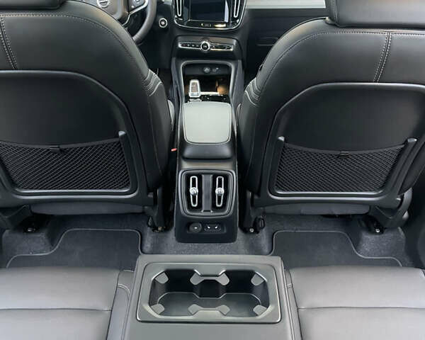 Черный Вольво XC40, объемом двигателя 2 л и пробегом 13 тыс. км за 39000 $, фото 69 на Automoto.ua