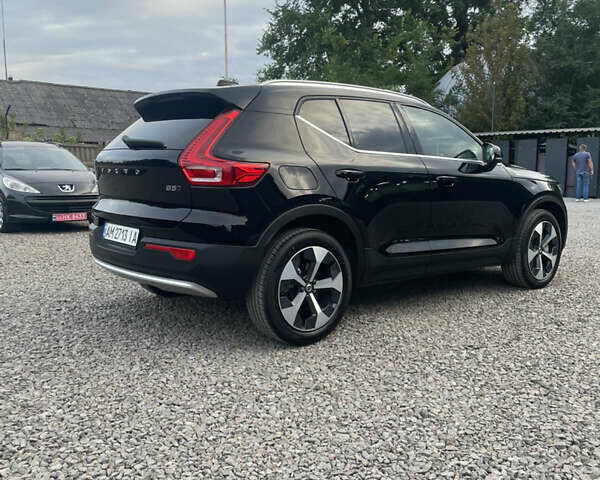 Черный Вольво XC40, объемом двигателя 2 л и пробегом 13 тыс. км за 39000 $, фото 10 на Automoto.ua
