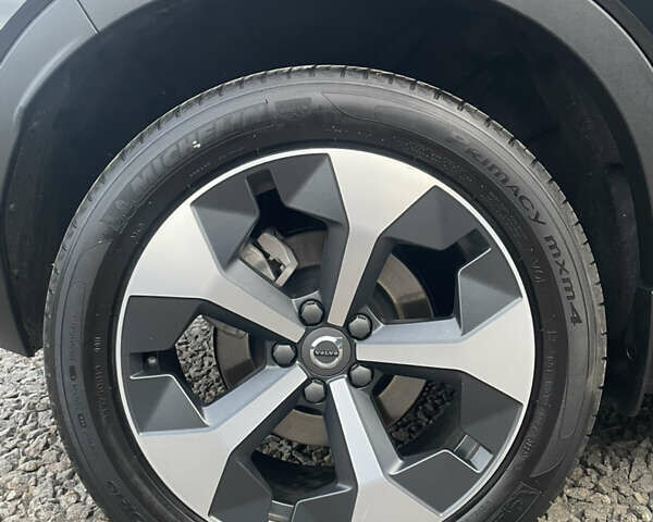 Черный Вольво XC40, объемом двигателя 2 л и пробегом 13 тыс. км за 39000 $, фото 32 на Automoto.ua