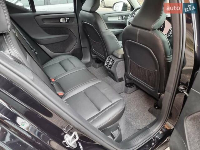 Черный Вольво XC40, объемом двигателя 1.97 л и пробегом 5 тыс. км за 33900 $, фото 9 на Automoto.ua