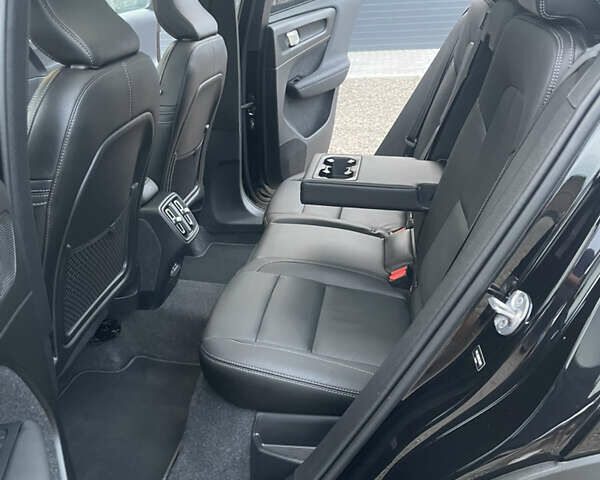 Черный Вольво XC40, объемом двигателя 2 л и пробегом 13 тыс. км за 39000 $, фото 67 на Automoto.ua