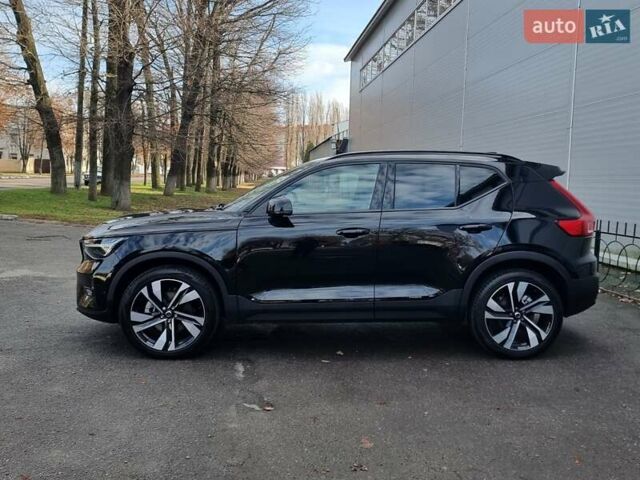 Черный Вольво XC40, объемом двигателя 1.97 л и пробегом 5 тыс. км за 33900 $, фото 1 на Automoto.ua