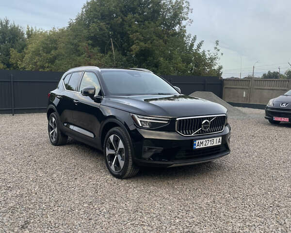Черный Вольво XC40, объемом двигателя 2 л и пробегом 13 тыс. км за 39000 $, фото 5 на Automoto.ua