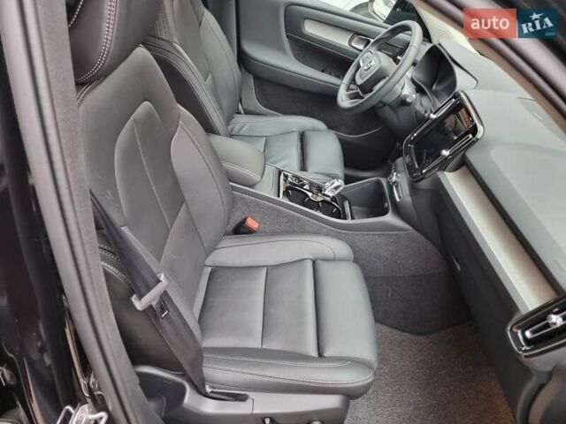 Черный Вольво XC40, объемом двигателя 1.97 л и пробегом 5 тыс. км за 33900 $, фото 8 на Automoto.ua