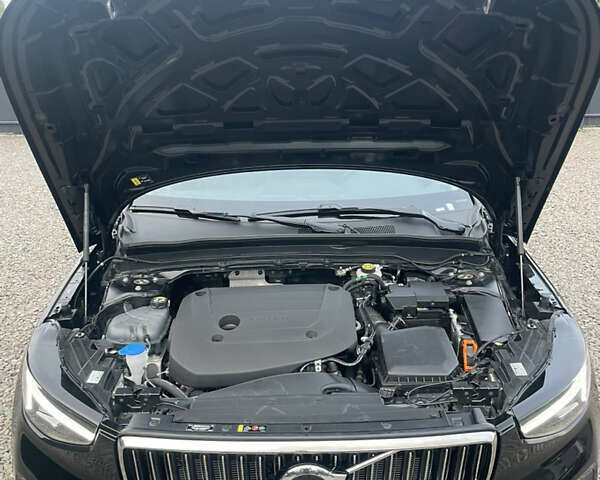 Черный Вольво XC40, объемом двигателя 2 л и пробегом 13 тыс. км за 39000 $, фото 42 на Automoto.ua