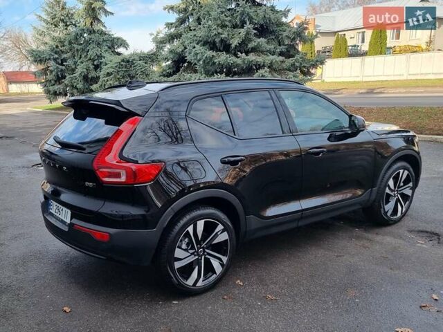 Черный Вольво XC40, объемом двигателя 1.97 л и пробегом 5 тыс. км за 33900 $, фото 3 на Automoto.ua