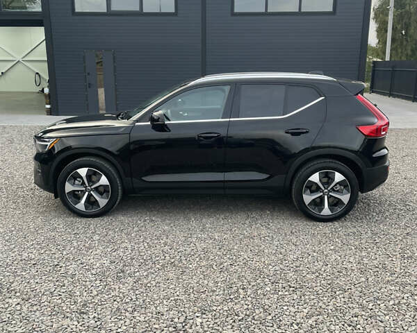 Черный Вольво XC40, объемом двигателя 2 л и пробегом 13 тыс. км за 39000 $, фото 19 на Automoto.ua