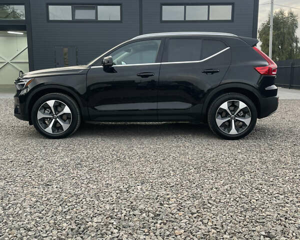 Черный Вольво XC40, объемом двигателя 2 л и пробегом 13 тыс. км за 39000 $, фото 18 на Automoto.ua