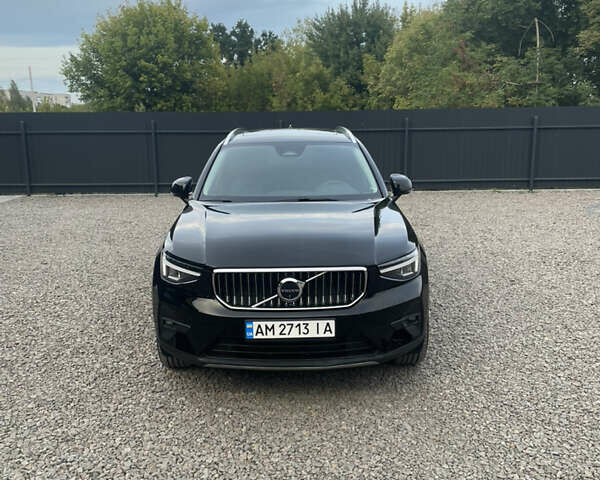 Черный Вольво XC40, объемом двигателя 2 л и пробегом 13 тыс. км за 39000 $, фото 4 на Automoto.ua