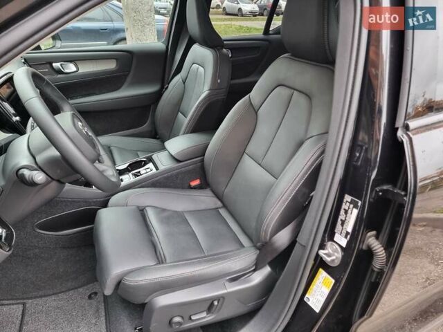 Черный Вольво XC40, объемом двигателя 1.97 л и пробегом 5 тыс. км за 33900 $, фото 12 на Automoto.ua