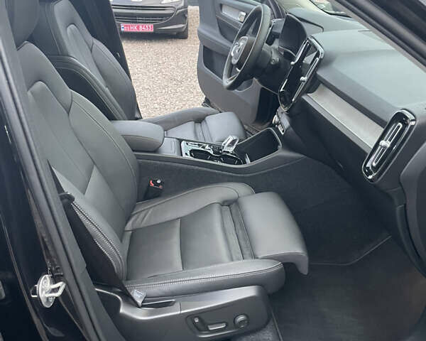 Черный Вольво XC40, объемом двигателя 2 л и пробегом 13 тыс. км за 39000 $, фото 58 на Automoto.ua