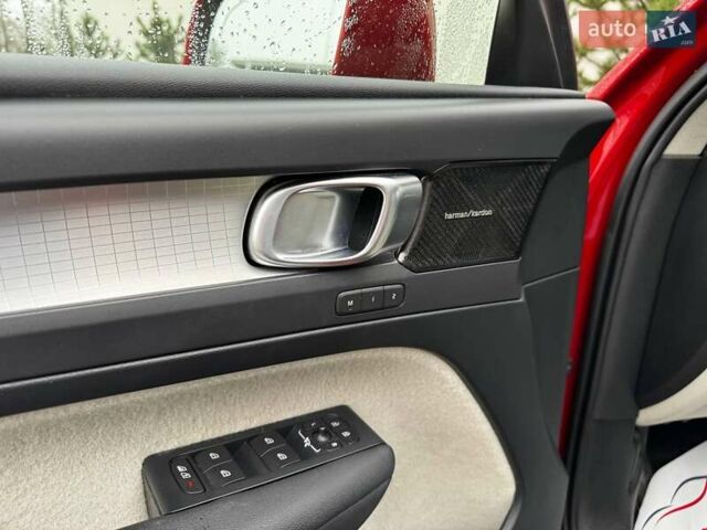 Красный Вольво XC40, объемом двигателя 2 л и пробегом 158 тыс. км за 20600 $, фото 20 на Automoto.ua