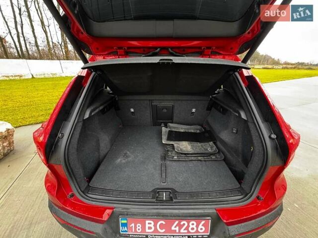 Красный Вольво XC40, объемом двигателя 2 л и пробегом 158 тыс. км за 20600 $, фото 27 на Automoto.ua