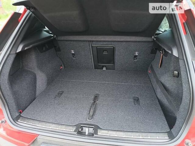 Вольво XC40 2020 в Славуте на Automoto.ua Красный Вольво XC40, объемом двигателя 1.97 л и пробегом 24 тыс. км за 38600 $, фото 13 на Automoto.ua