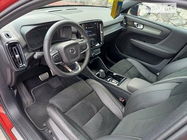 Красный Вольво XC40, объемом двигателя 1.97 л и пробегом 24 тыс. км за 38600 $, фото 20 на Automoto.ua