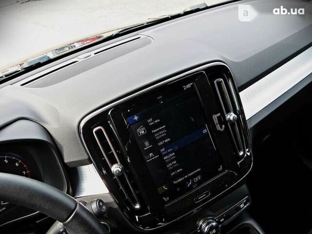 Вольво XC40 2019 в Черкассах на Automoto.ua Вольво XC40, объемом двигателя 2 л и пробегом 44 тыс. км за 30500 $, фото 15 на Automoto.ua