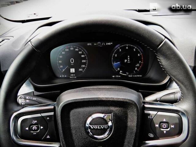 Вольво XC40 2019 в Черкассах на Automoto.ua Вольво XC40, объемом двигателя 2 л и пробегом 44 тыс. км за 30500 $, фото 12 на Automoto.ua
