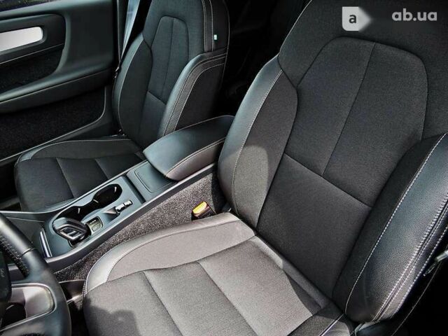 Вольво XC40 2019 в Черкассах на Automoto.ua Вольво XC40, объемом двигателя 2 л и пробегом 44 тыс. км за 30500 $, фото 10 на Automoto.ua