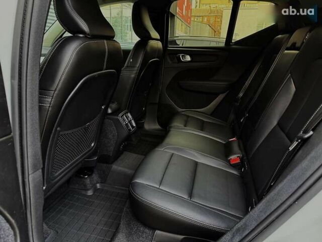 Вольво XC40, объемом двигателя 2 л и пробегом 73 тыс. км за 29900 $, фото 28 на Automoto.ua