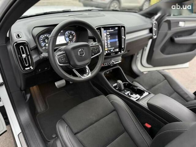 Вольво XC40, об'ємом двигуна 2 л та пробігом 78 тис. км за 25800 $, фото 22 на Automoto.ua