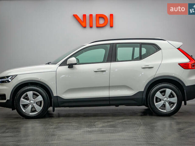 Вольво XC40, об'ємом двигуна 2 л та пробігом 194 тис. км за 25832 $, фото 2 на Automoto.ua