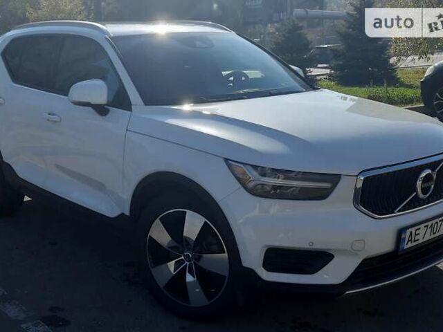 Вольво XC40, объемом двигателя 1.97 л и пробегом 35 тыс. км за 27300 $, фото 1 на Automoto.ua