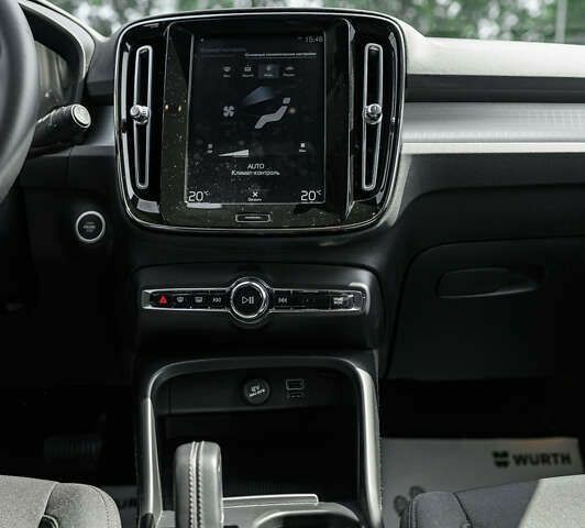 Вольво XC40 2020 в Львове на Automoto.ua Вольво XC40, объемом двигателя 2 л и пробегом 235 тыс. км за 24490 $, фото 24 на Automoto.ua