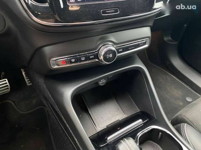Вольво XC40, объемом двигателя 0 л и пробегом 53 тыс. км за 31000 $, фото 15 на Automoto.ua