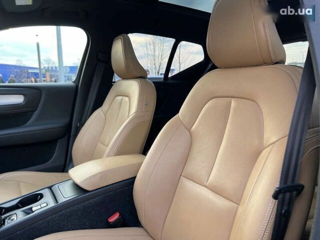 Вольво XC40, объемом двигателя 2 л и пробегом 73 тыс. км за 26800 $, фото 19 на Automoto.ua