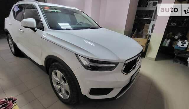 Вольво XC40, объемом двигателя 1.97 л и пробегом 12 тыс. км за 26300 $, фото 14 на Automoto.ua