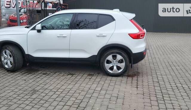 Вольво XC40, объемом двигателя 1.97 л и пробегом 12 тыс. км за 26100 $, фото 18 на Automoto.ua