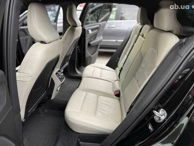 Вольво XC40, объемом двигателя 2 л и пробегом 44 тыс. км за 25900 $, фото 20 на Automoto.ua
