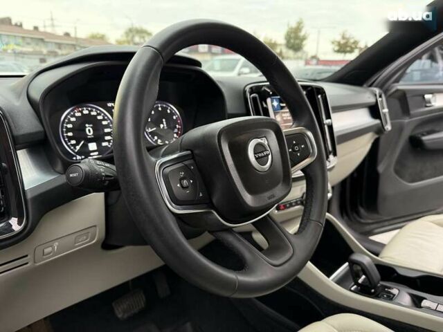 Вольво XC40, объемом двигателя 2 л и пробегом 44 тыс. км за 25900 $, фото 19 на Automoto.ua