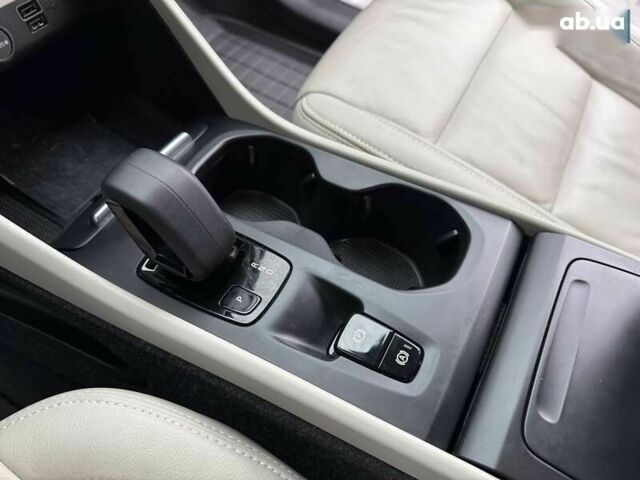 Вольво XC40, объемом двигателя 2 л и пробегом 44 тыс. км за 25900 $, фото 18 на Automoto.ua