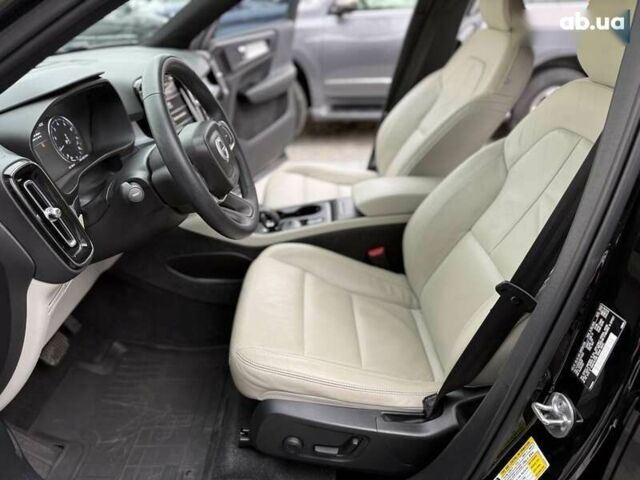 Вольво XC40, объемом двигателя 2 л и пробегом 44 тыс. км за 25900 $, фото 16 на Automoto.ua