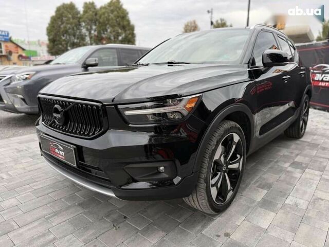 Вольво XC40, объемом двигателя 2 л и пробегом 44 тыс. км за 25900 $, фото 3 на Automoto.ua