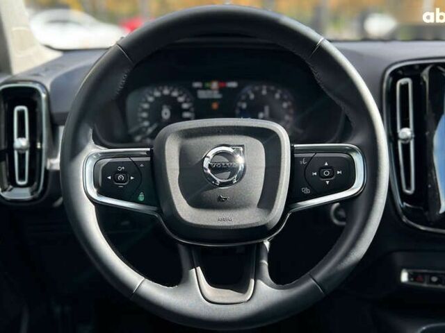 Вольво XC40, объемом двигателя 2 л и пробегом 126 тыс. км за 20900 $, фото 10 на Automoto.ua