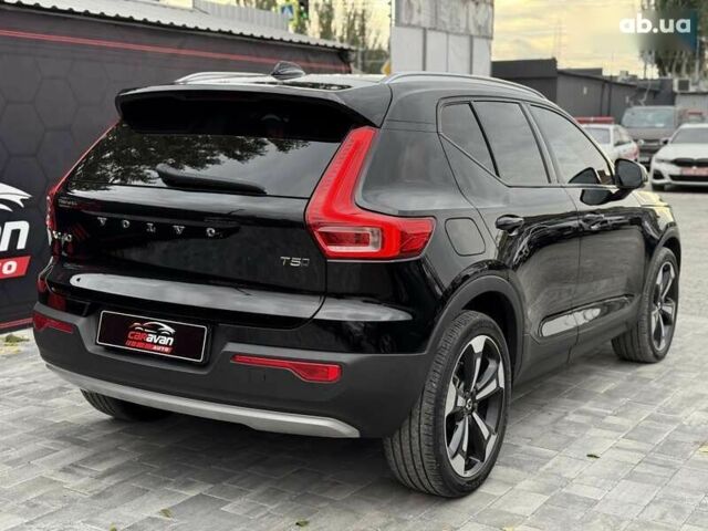 Вольво XC40, объемом двигателя 2 л и пробегом 44 тыс. км за 25900 $, фото 8 на Automoto.ua