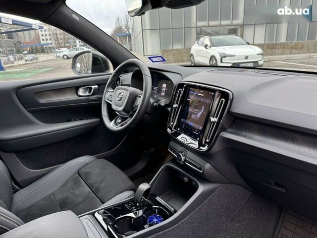 Вольво XC40, объемом двигателя 0 л и пробегом 31 тыс. км за 32500 $, фото 18 на Automoto.ua